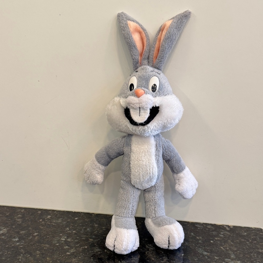 VTG 1992 Bugs Bunny Stuffed Toy plush 10” Warner Bros